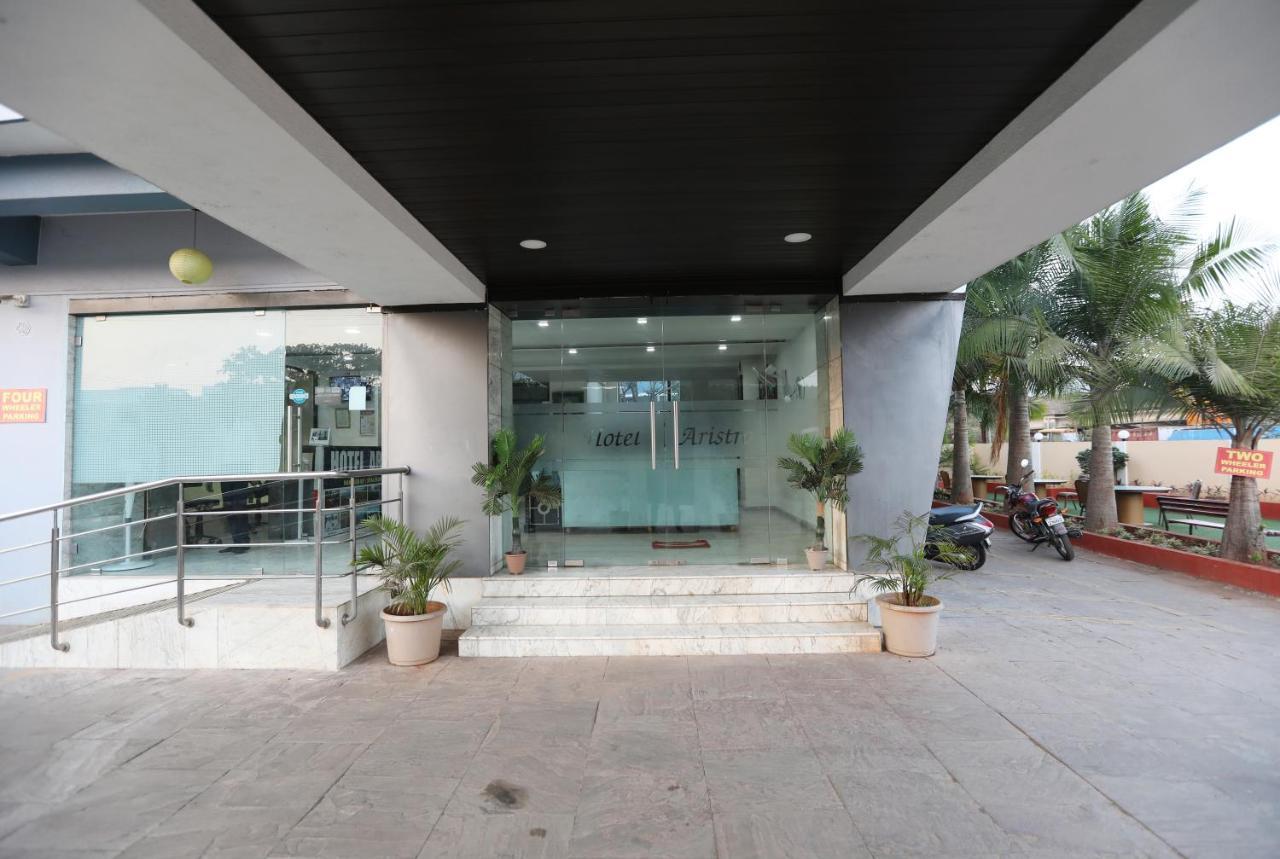 Hotel Aristro Lonavla Zewnętrze zdjęcie