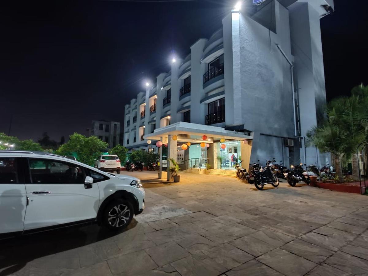 Hotel Aristro Lonavla Zewnętrze zdjęcie