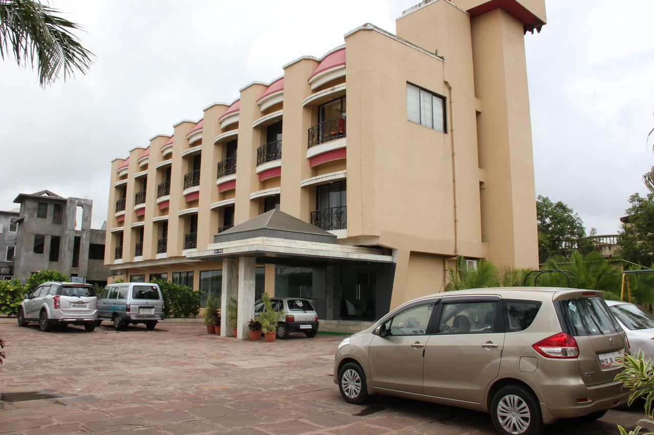 Hotel Aristro Lonavla Zewnętrze zdjęcie